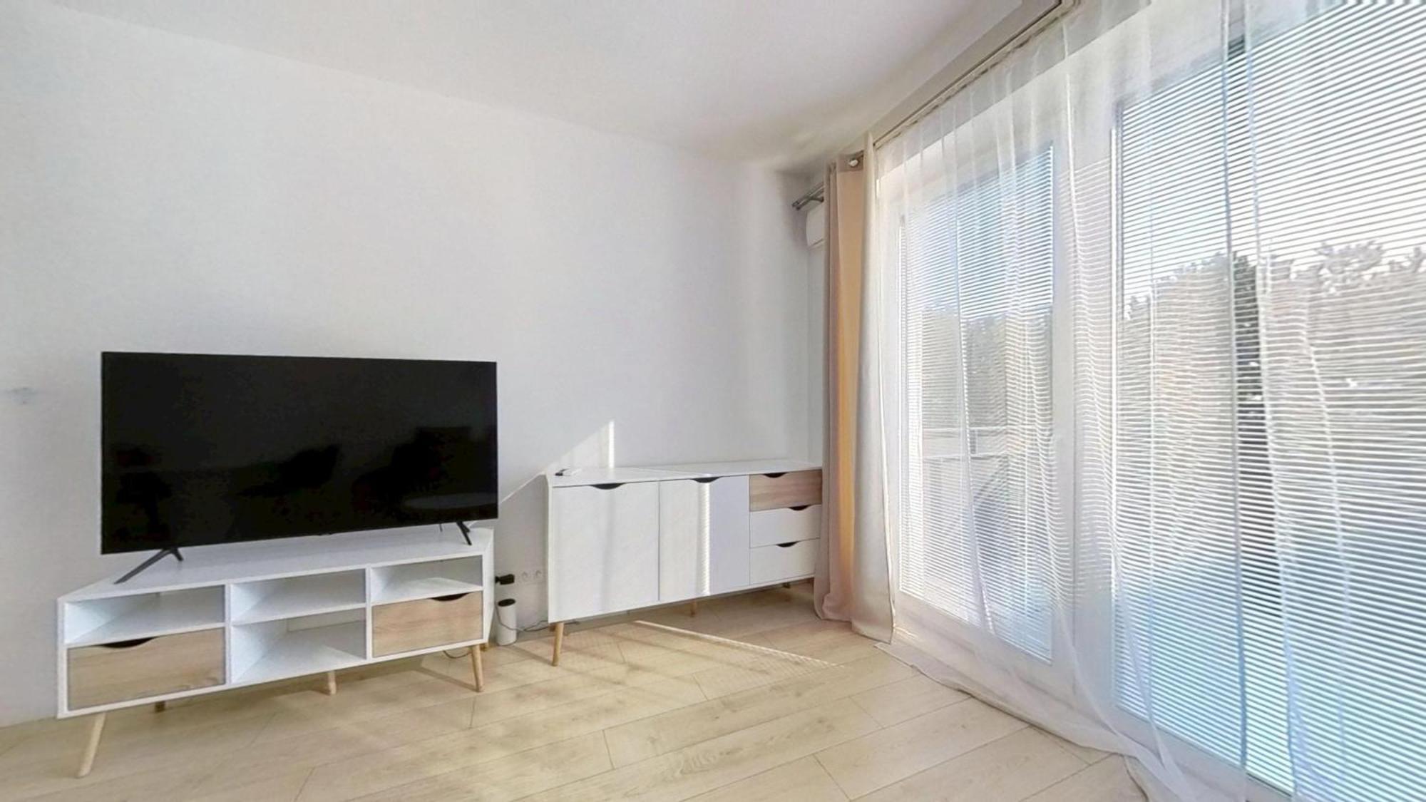 Air-Conditioned 2 Room Apartment, With Terrace, Rovinka, 302 ภายนอก รูปภาพ